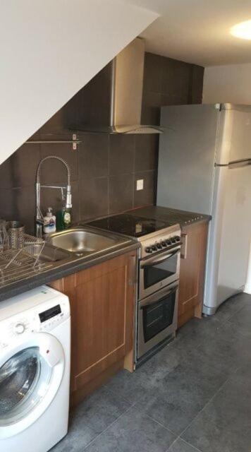 Beautiful King Room In Leith Walk Единбург Екстериор снимка